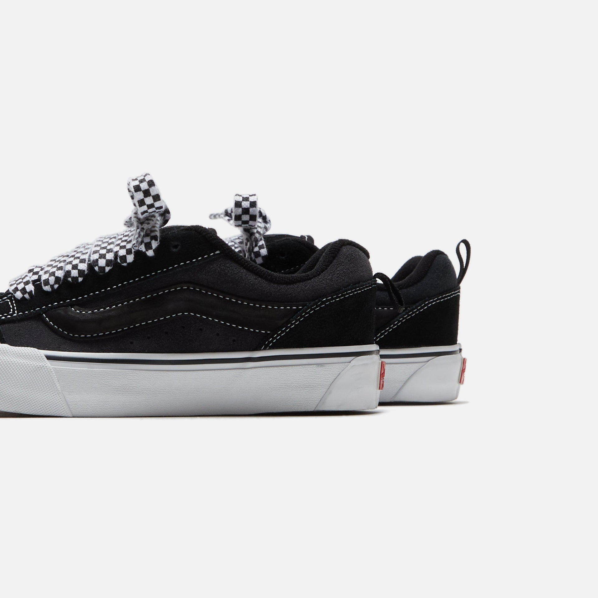 Vans KNU Skool VLT LX Suede - Black / Charcoal