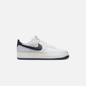 Nike Air Force 1 '07 - White / Obsidian / Fire / Phantom