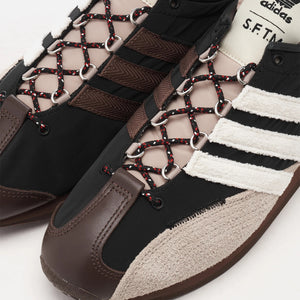 adidas Country OG SFTM - Core Black / Core White / Wonder Beige