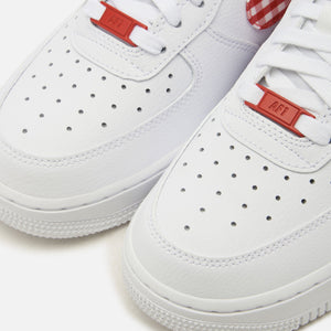 Nike WMNS Air Force 1 '07 - Trend White / Mystic Red