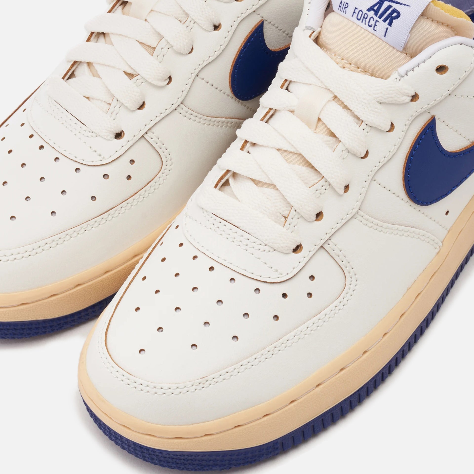 Nike WMNS Air Force 1 '07 - Sail / Deep Royal Blue