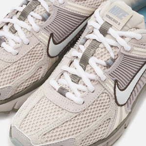 Nike Zoom Vomero 5 SE - Light Orewood Brown / Light Orewood