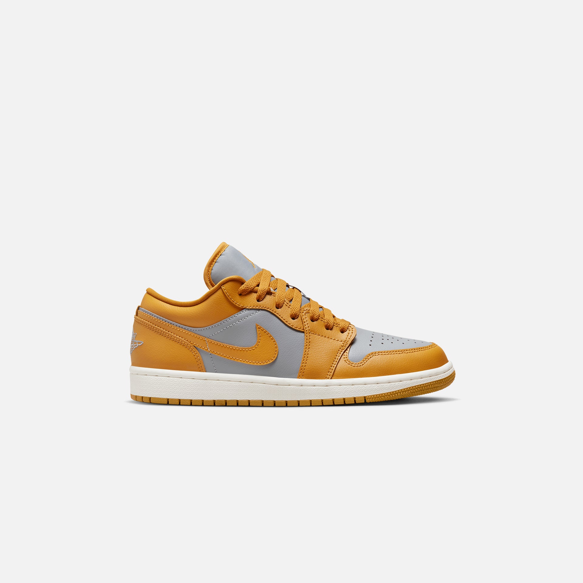 Jordan WMNS Air Jordan 1 Low - Cement Grey  /Chutney / Sail