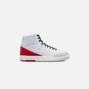 Jordan WMNS Air Jordan 2 Retro SE - White / Gym Red / Sail / Black