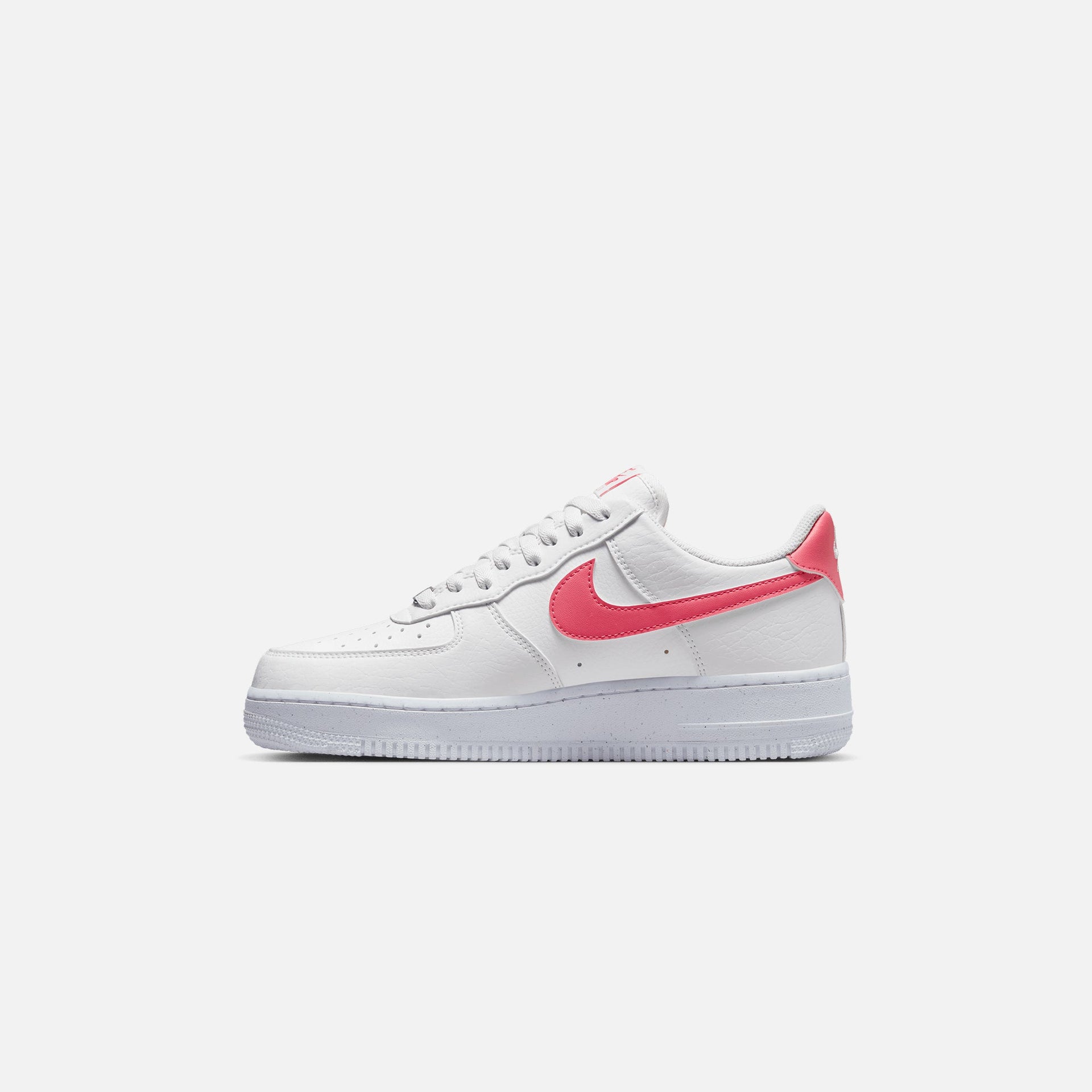 Nike WMNS Air Force 1 `07 SE - Summit White / Sea Coral / White