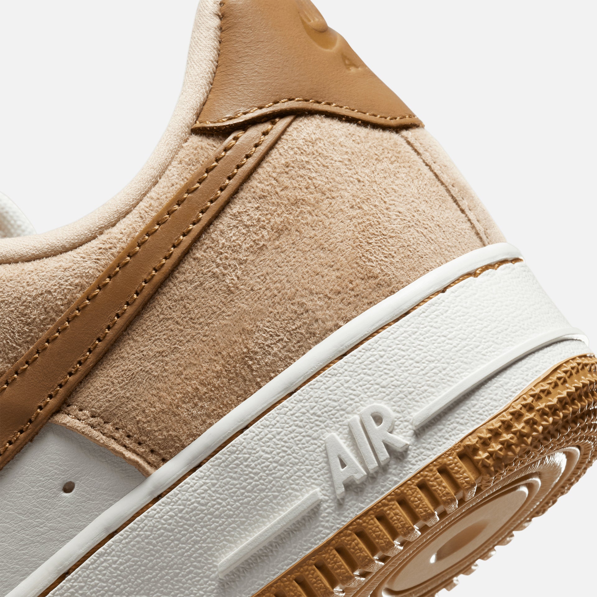 Nike WMNS Air Force 1 LXX - Vachetta Tan / Flax / Sail