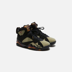 Nike Air Jordan 7 Retro SE - Black / Cherrywood Red / Neutral Olive / Chutney