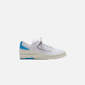 Nike WMNS Air Jordan 2 Retro Low - White / Fire Red / Dark Powder