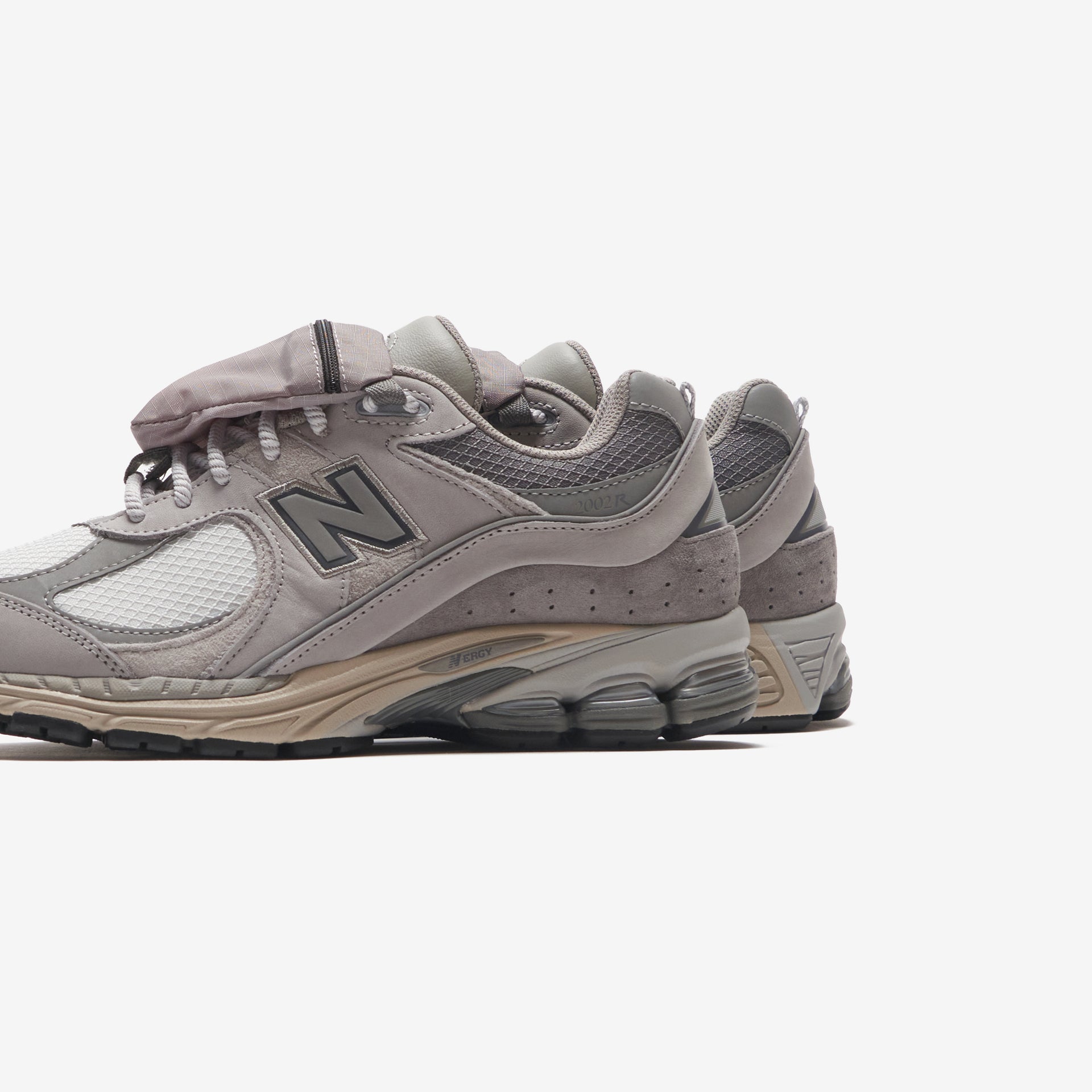 New Balance 2002R Team Away - Grey / Dark Silver Metallic