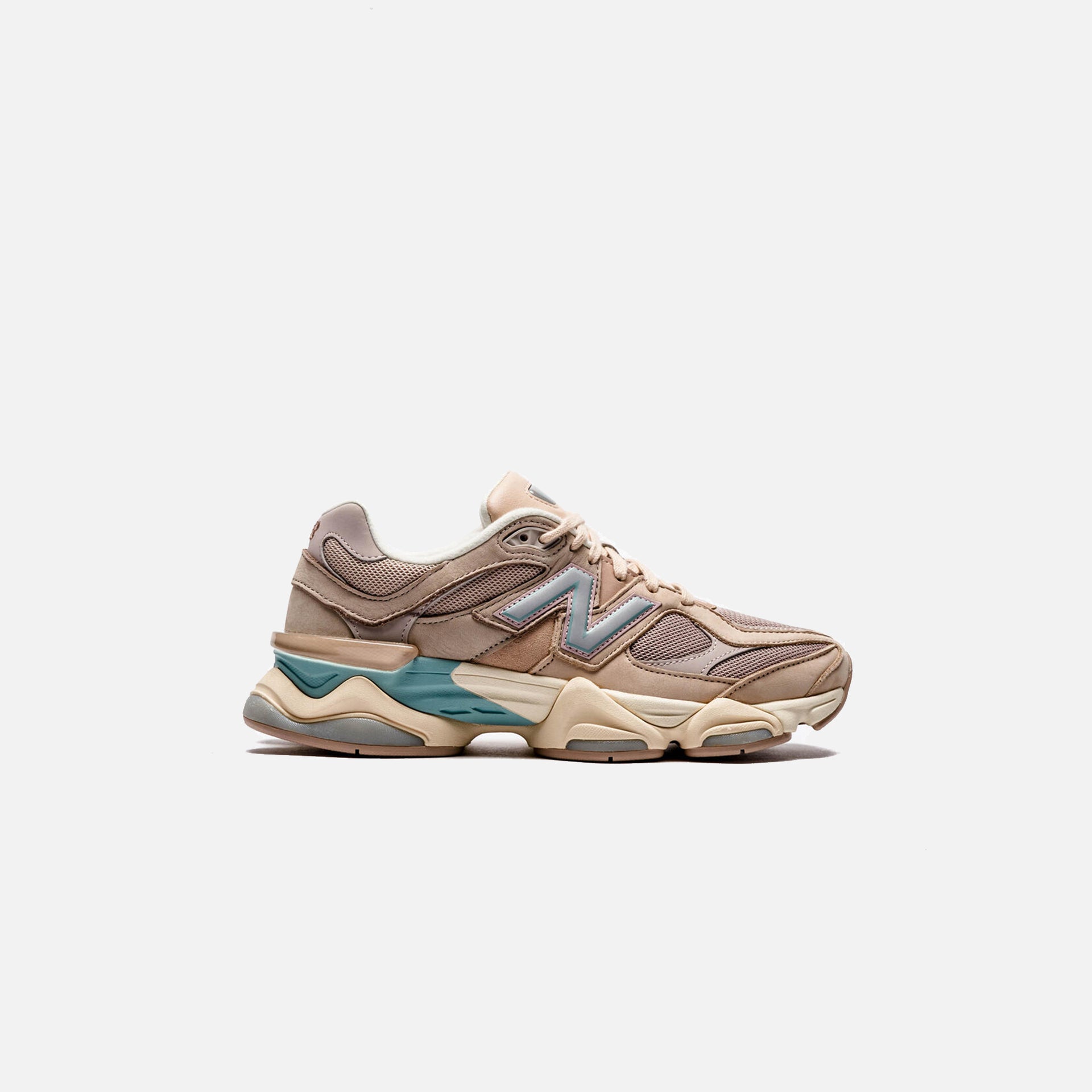 New Balance 9060 - Ivory Cream / Pink Sand / Light Moonstone