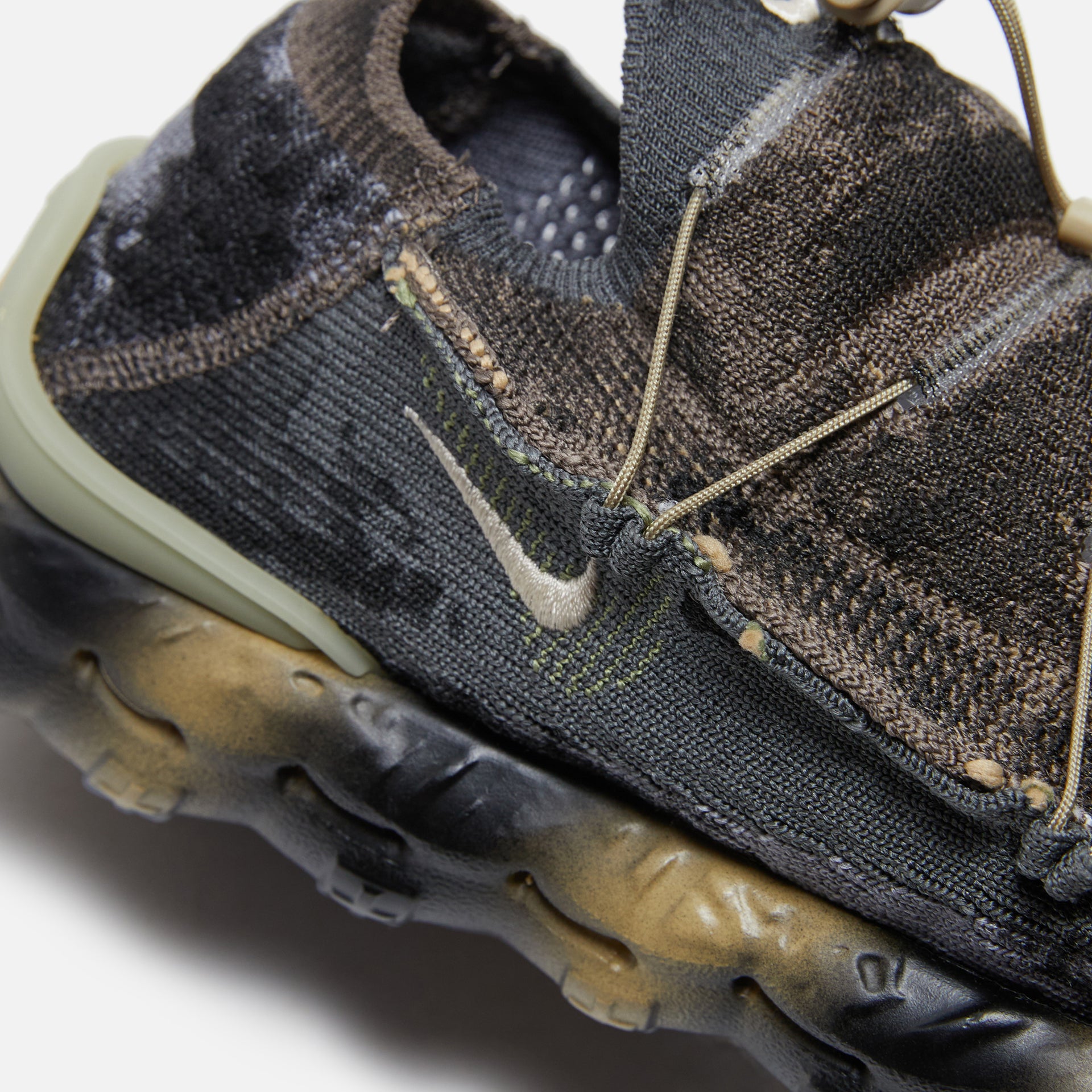 Nike ISPA Mindbody - Olive Grey / Oatmeal / Iron Grey / Wheat Grass