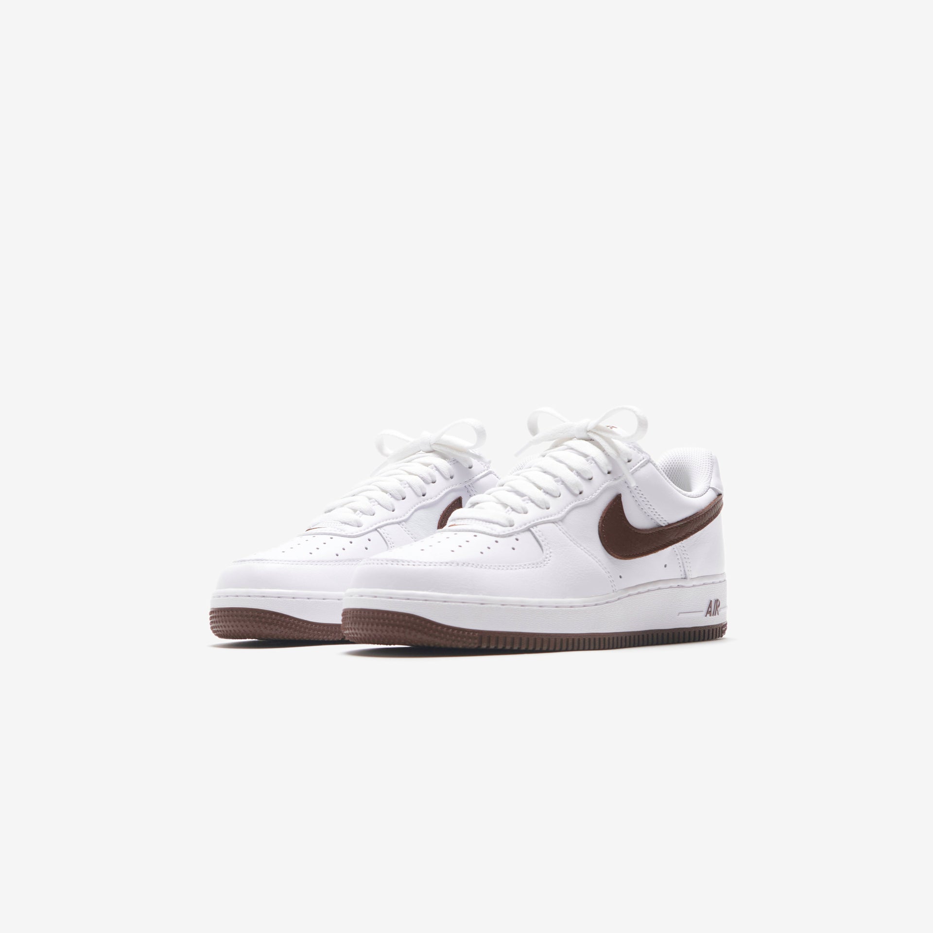 Nike Air Force 1 Low Retro - White / Chocolate / Metallic Gold