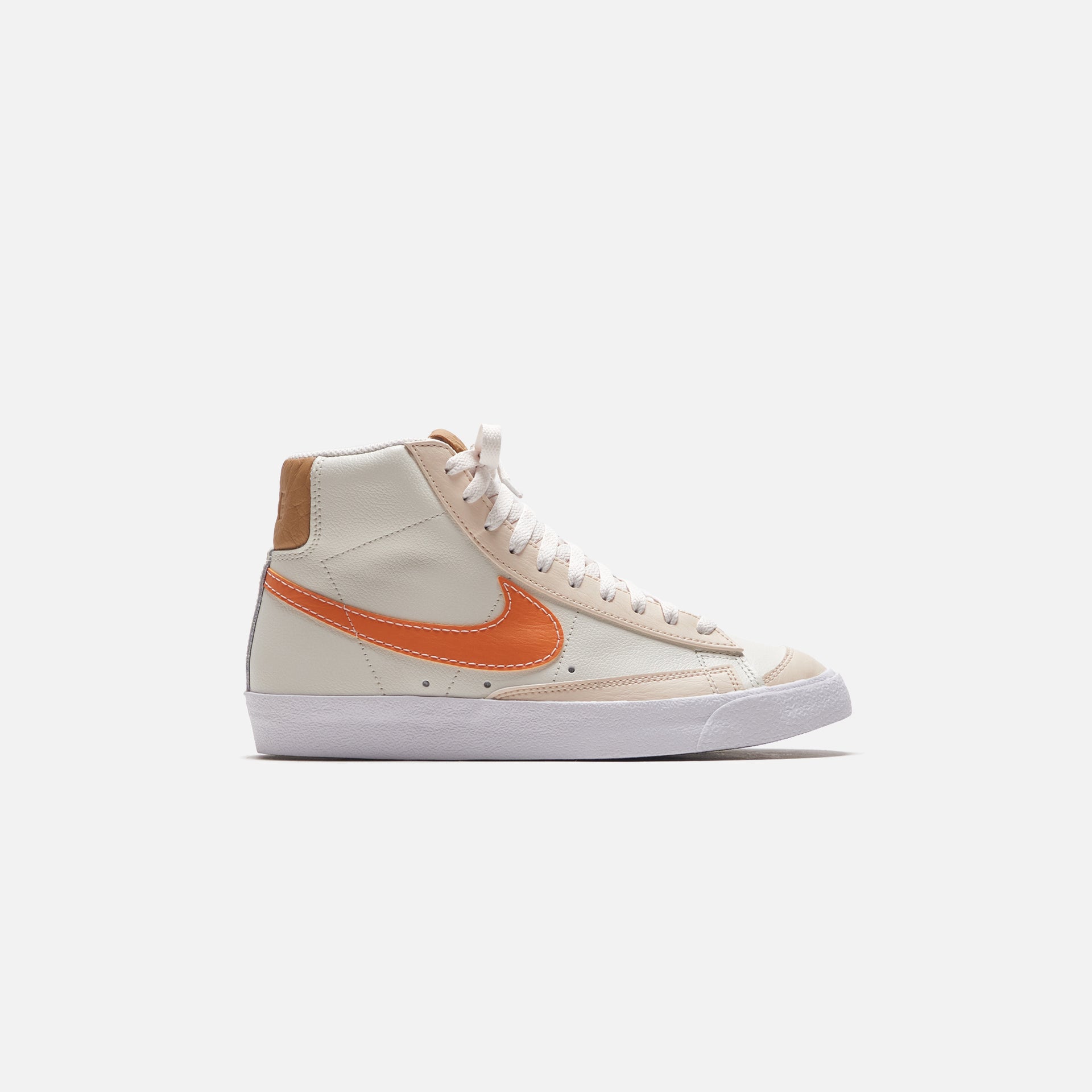 Nike Blazer `77 EMB - Phantom / Hot Curry / Pearl White