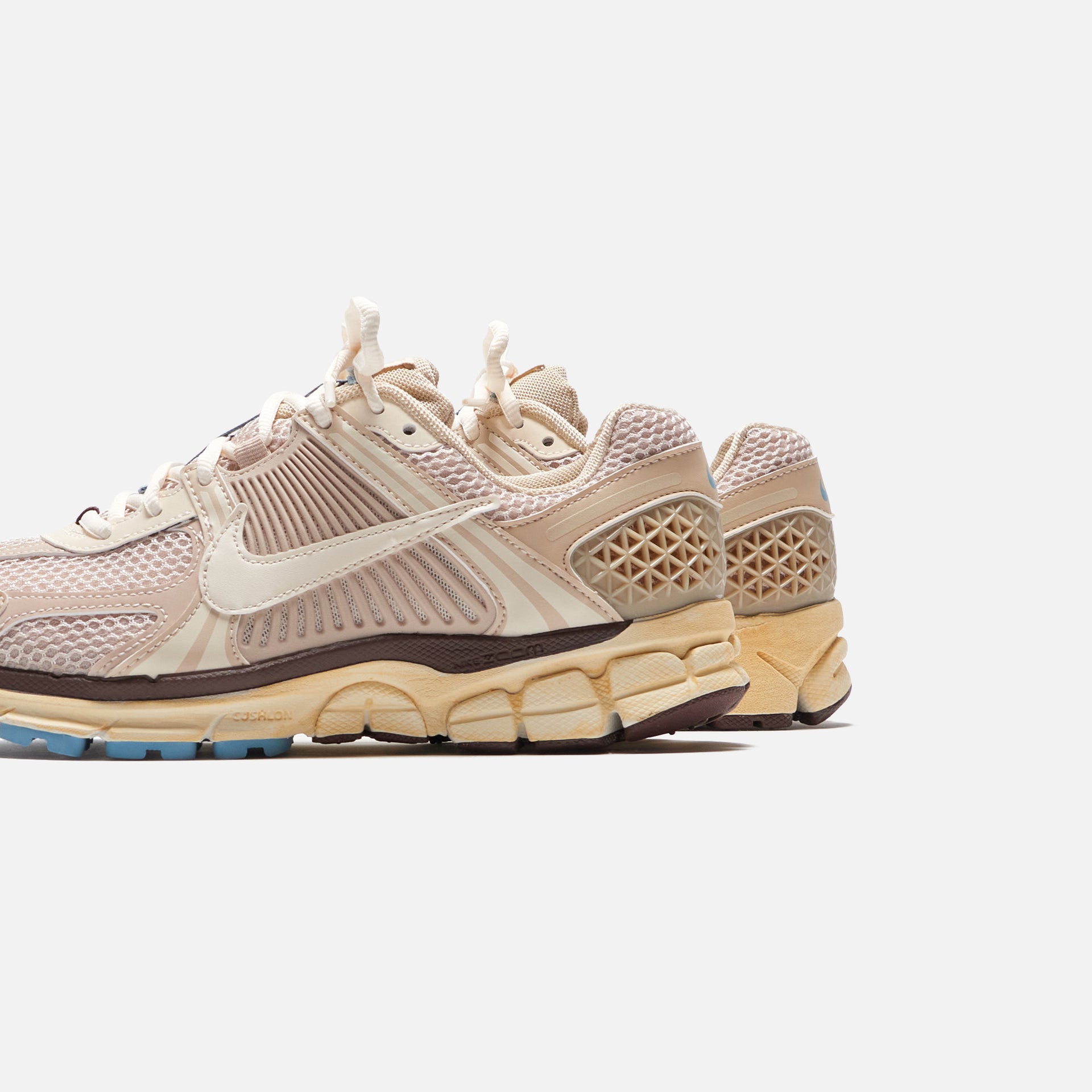 Nike Wmns Zoom Vomero 5 SP GCEL - Oatmeal / Pale Ivory / Sail